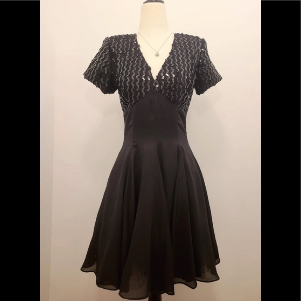 Vintage By Night’s 1980s Black Sequin Dress